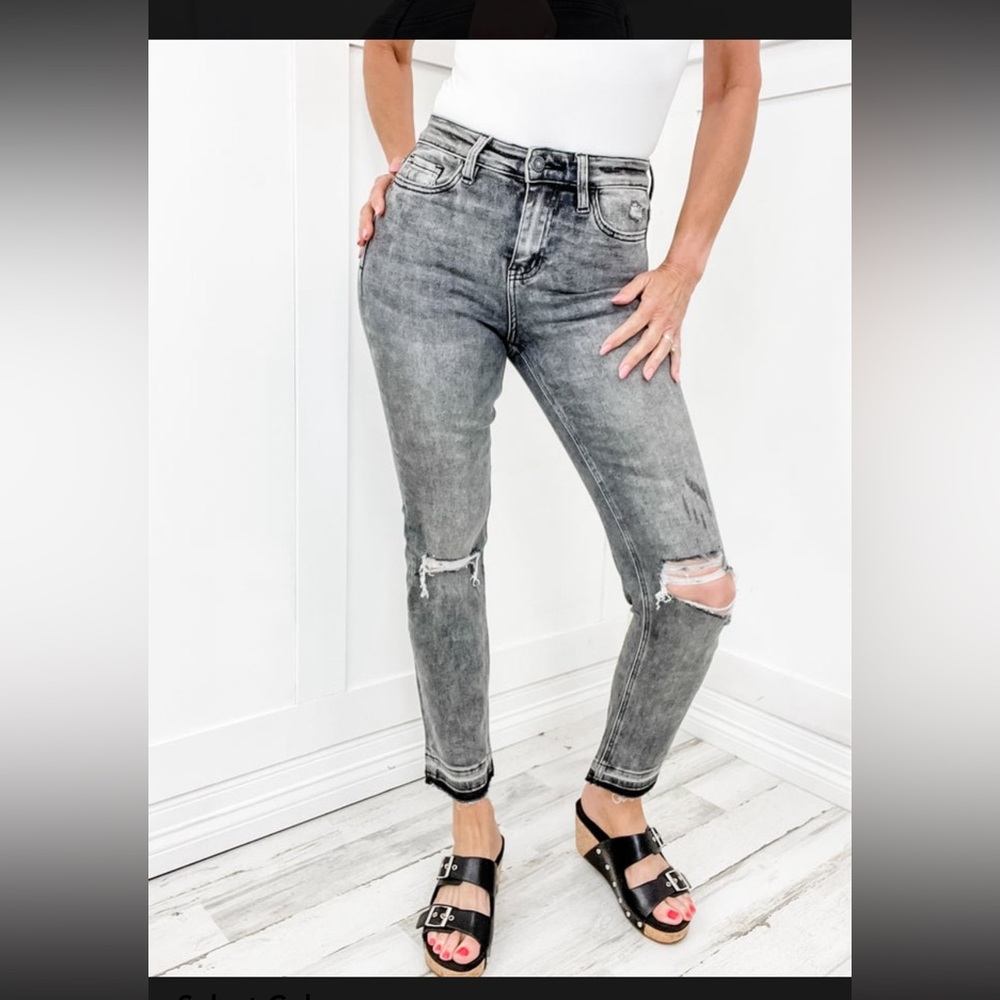 Vervet by Flying Monkey hi rise released hem denim jeans